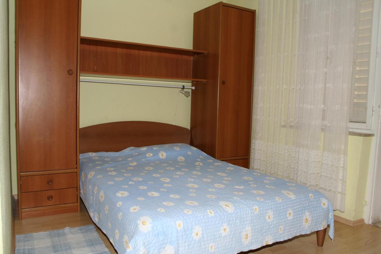 Apartments By The Sea Podgora, Makarska - 2615 외부 사진