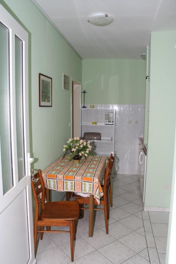 Apartments By The Sea Podgora, Makarska - 2615 외부 사진